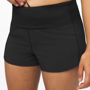 black lululemon speed up shorts!! size 2💗💗